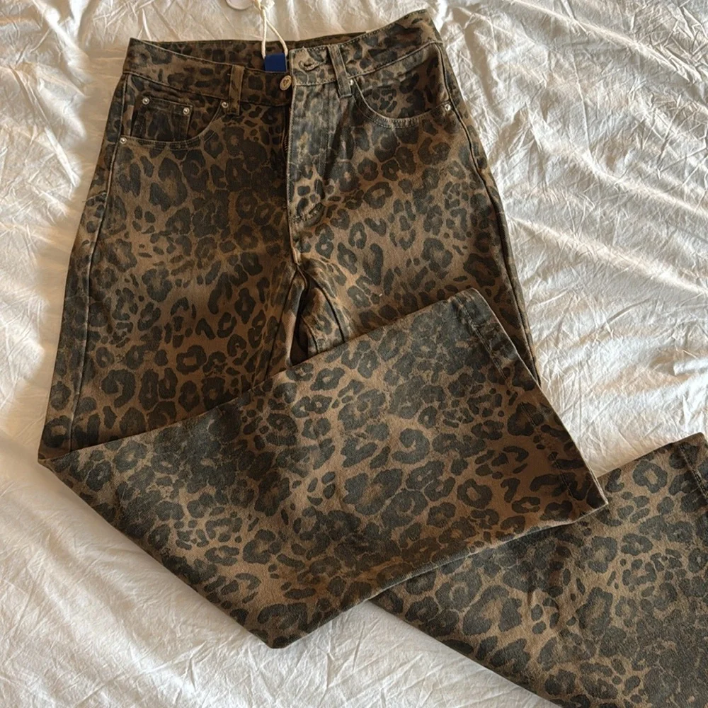 Aelfric Eden Brown Leopard Print Flare Jeans - Picture 2 of 8